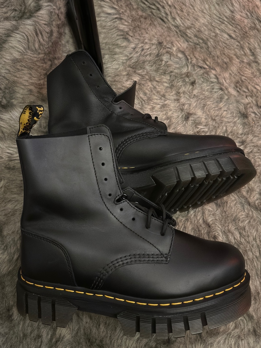 Dr. Martens Audrick 8-eye Lux Platform Boots
